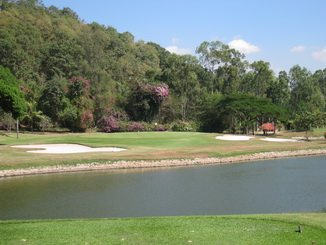 Bangpra Golf Club.jpg